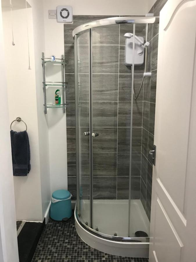 Appartamento Flat Rocks, With Parking, 100M From Beach Perranporth Esterno foto
